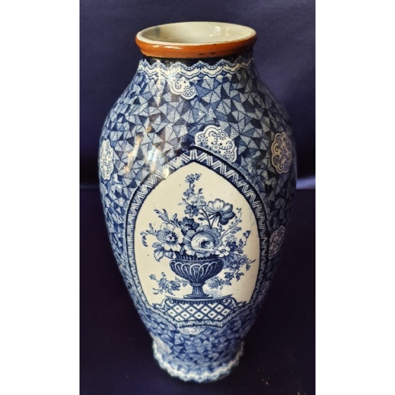 Flamand vaas, gemerkt en genummerd